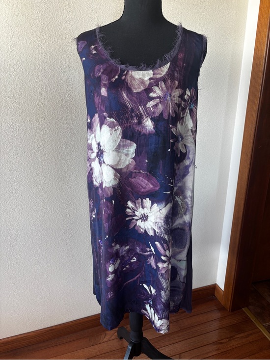 Simply Vera Vera Wang Dresses & Skirts - Women's Simply Vera sleeveless purple dress size medium